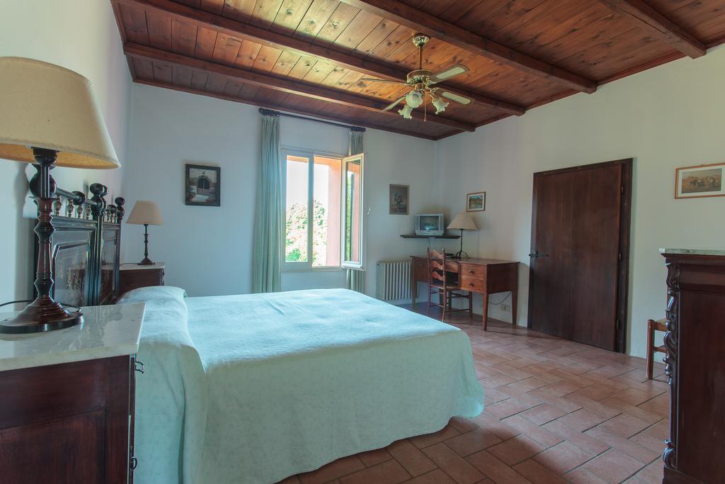 Agriturismo Il Pettirosso Forlì Exterior foto